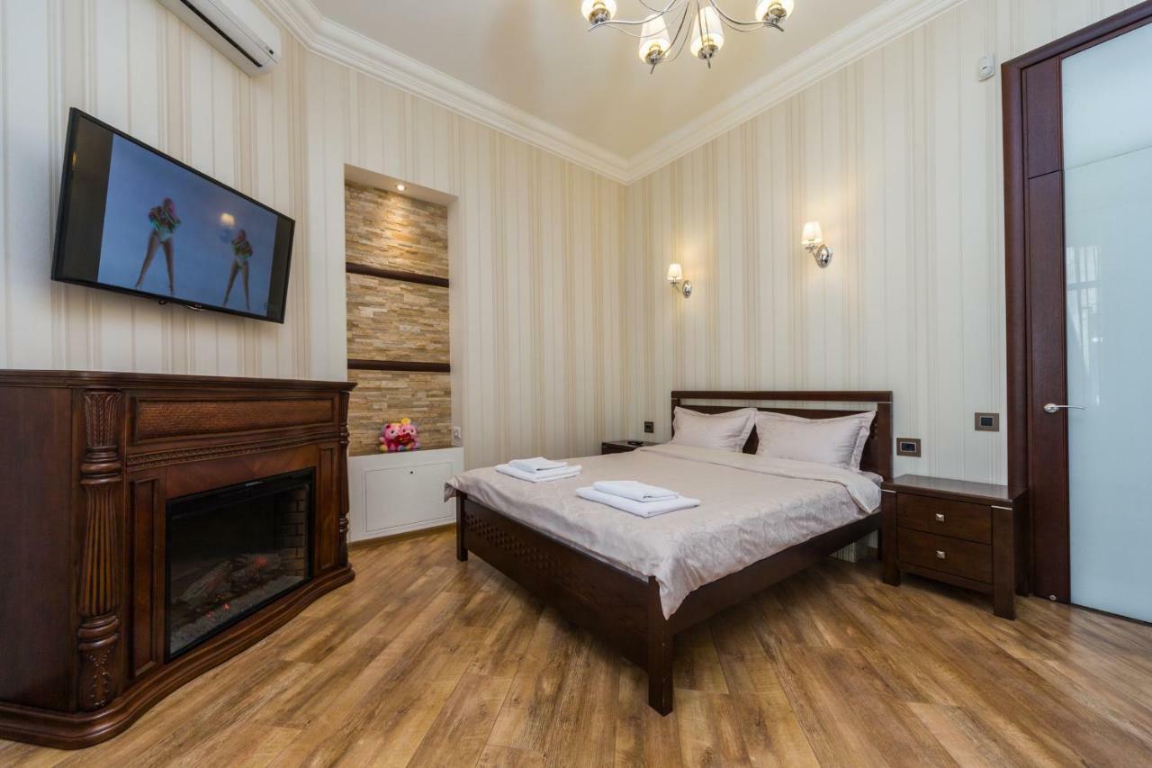 Apartamenty Na Sofievskoy Odessa Esterno foto