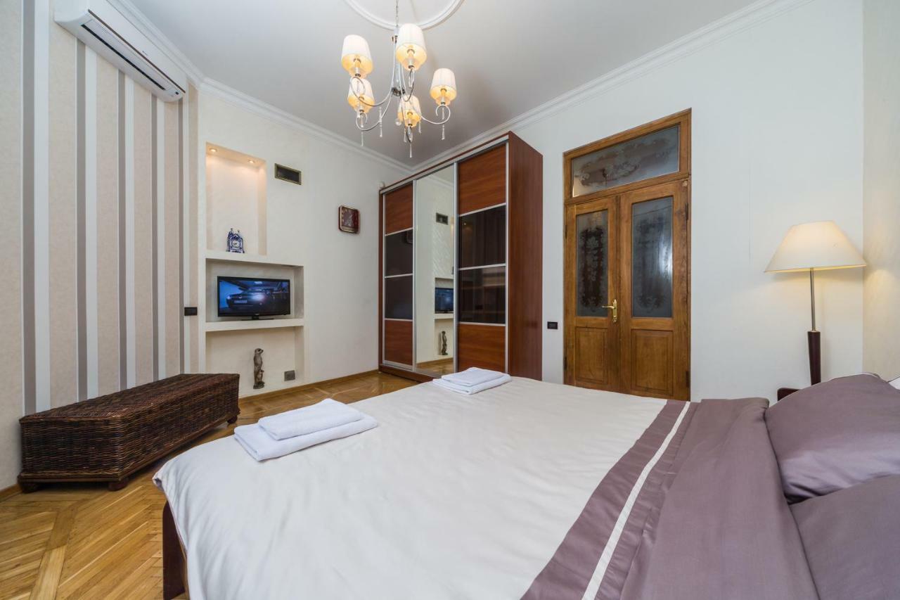 Apartamenty Na Sofievskoy Odessa Esterno foto