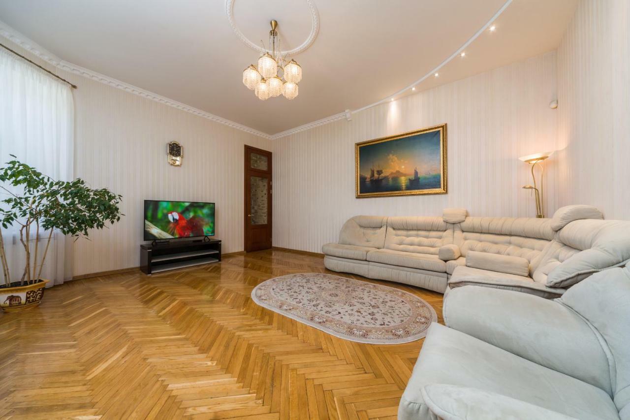 Apartamenty Na Sofievskoy Odessa Esterno foto