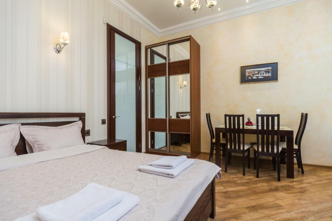 Apartamenty Na Sofievskoy Odessa Esterno foto